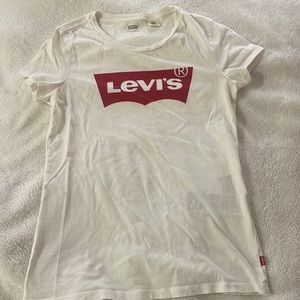 Levi Short Sleeve Tee